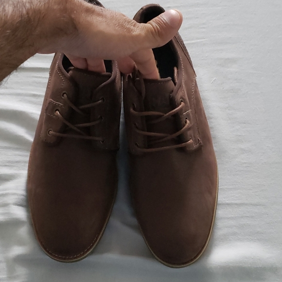 Shoes - Picture 4 of 5